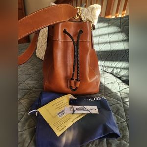Dooney and bourke florentine hattie